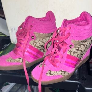 Coach Women's Pink and Brown High-Top Sneakers